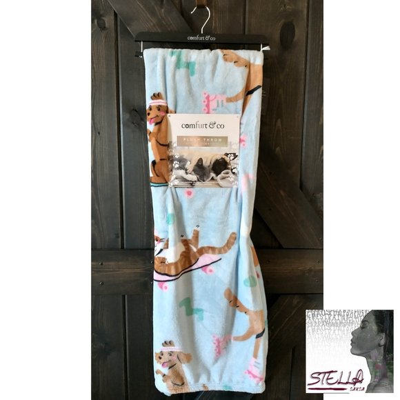 Comfurt & Co. Other - 🐶 Comfurt & Co. Skating Pets Throw Blanket